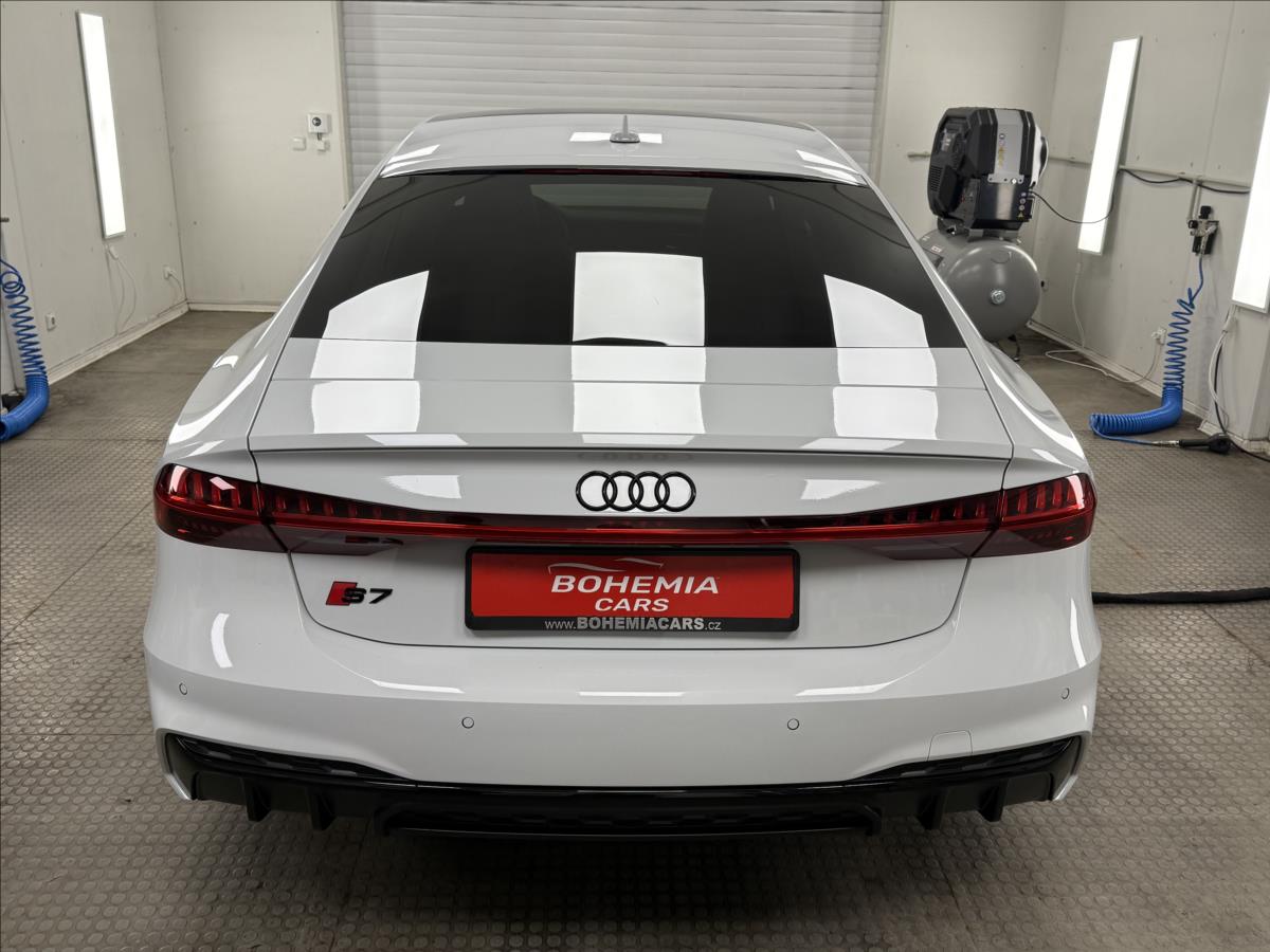 Audi S7