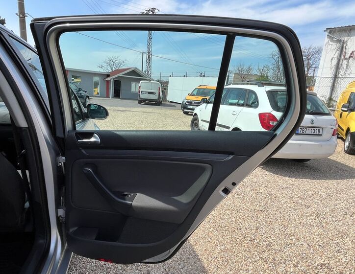 Volkswagen Golf 18
