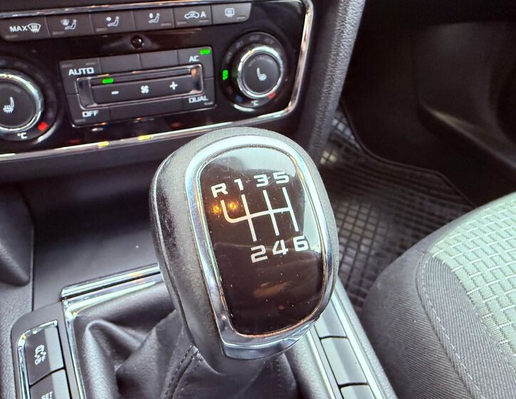 Škoda Superb 17