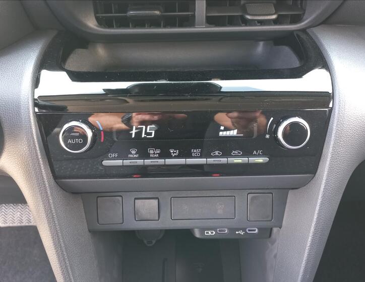 Toyota Yaris Cross 19
