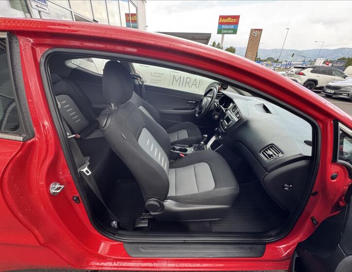 KIA Ceed 9