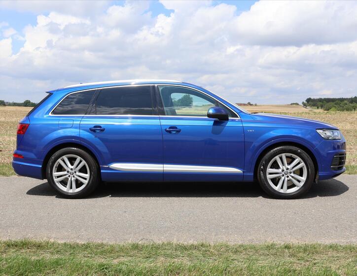 Audi SQ7 8