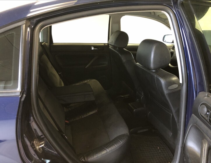 Volkswagen Passat 11