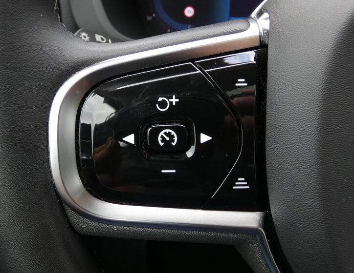 Volvo XC60 11