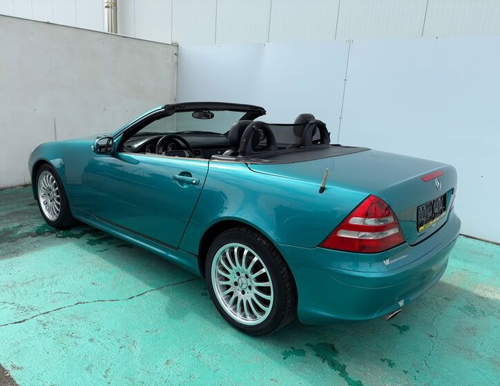 Mercedes-Benz SLK 4