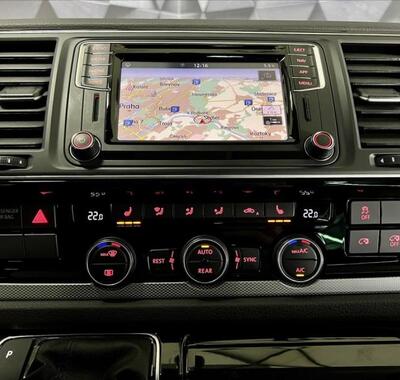 Volkswagen Caravelle 17