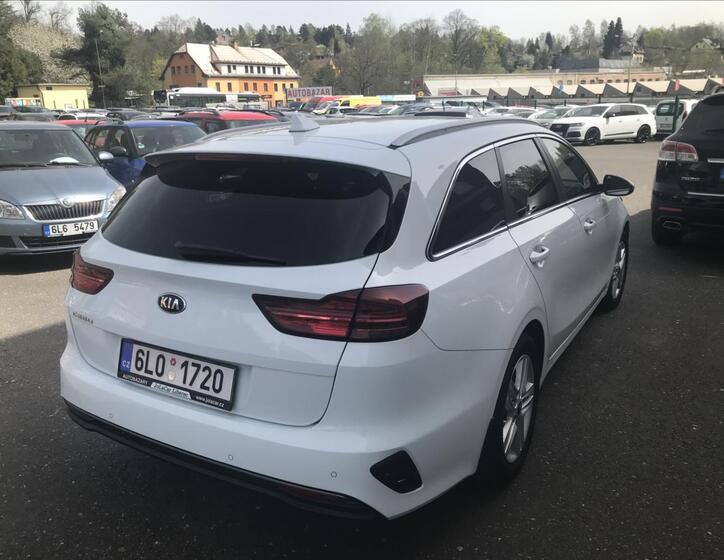 KIA Ceed 4