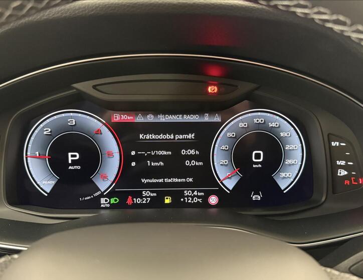 Audi Q8 25