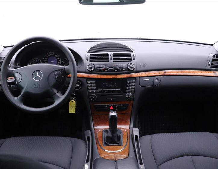 Mercedes-Benz Třídy E 25
