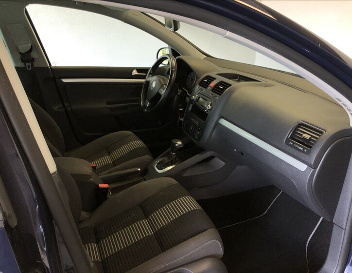Volkswagen Golf 12