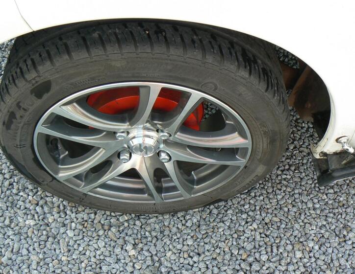 Mitsubishi Colt 18