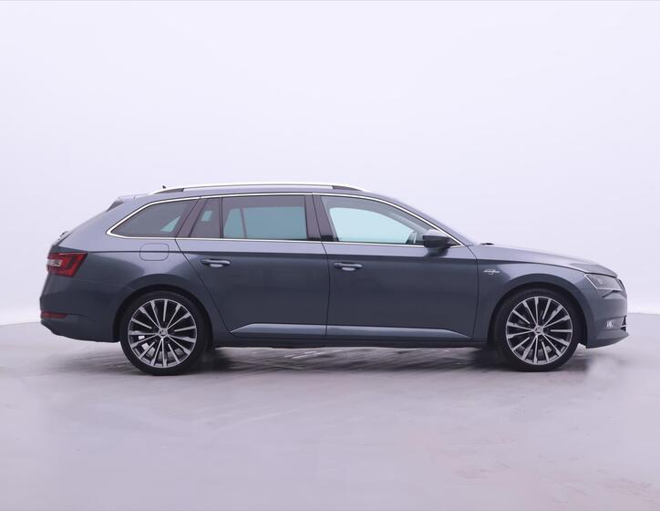 Škoda Superb 8