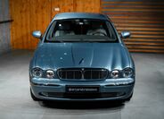 Jaguar XJ8 7