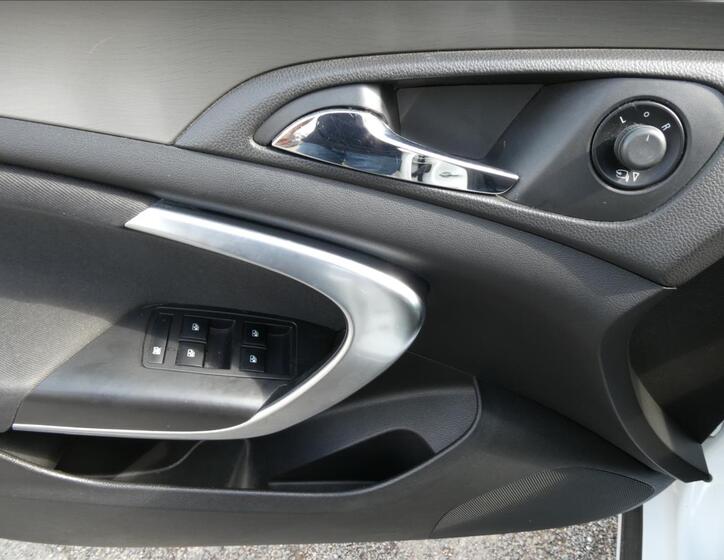 Opel Insignia 31