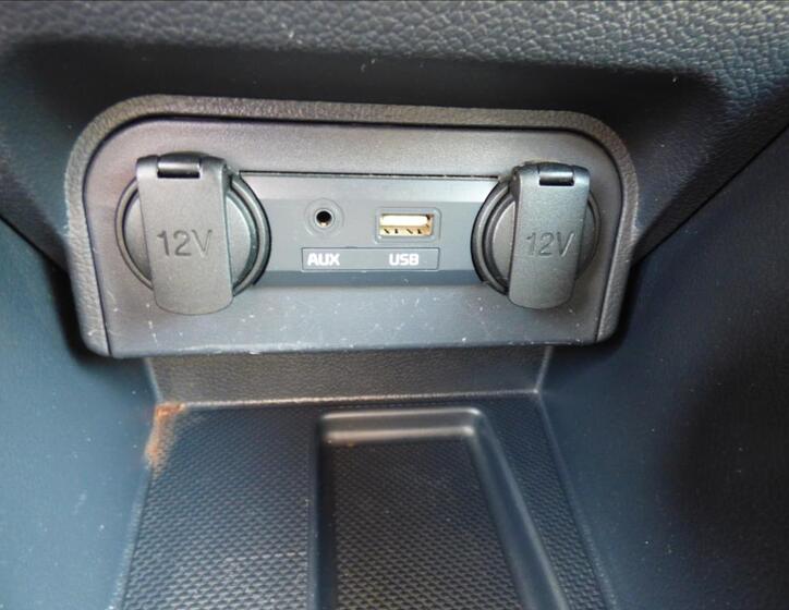 KIA Rio 29