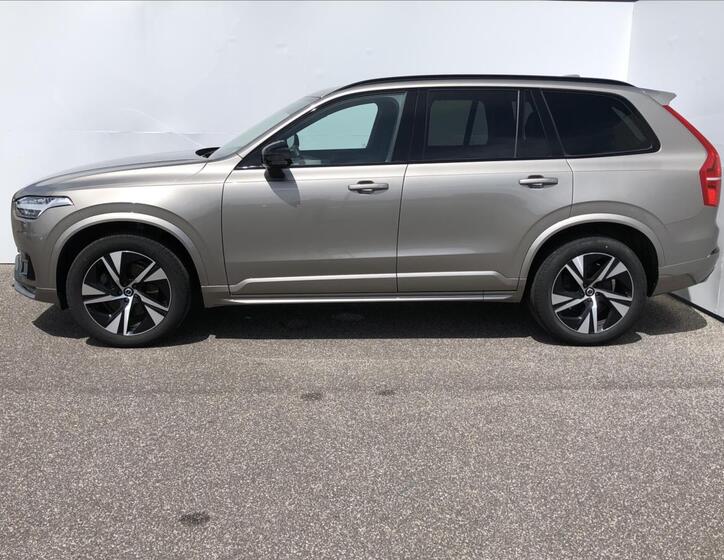Volvo XC90 10