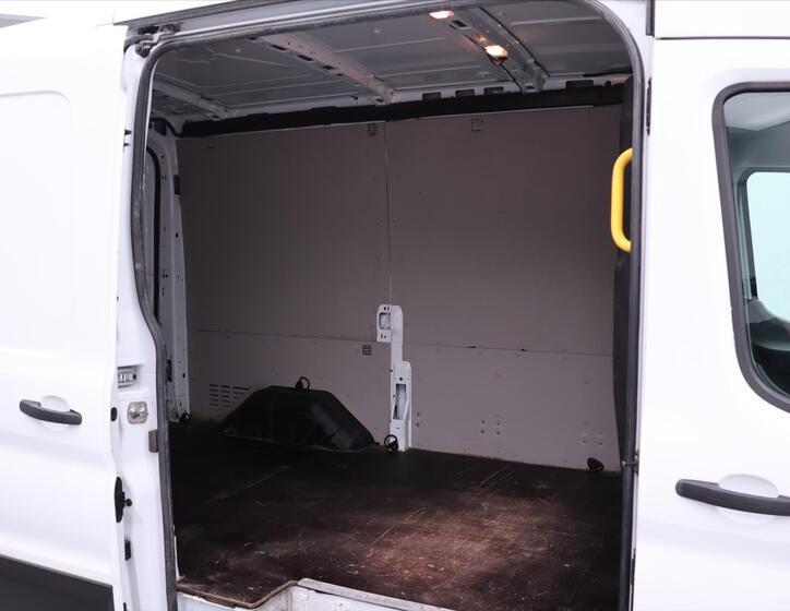 Ford Transit 12