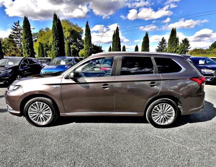 Mitsubishi Outlander 7