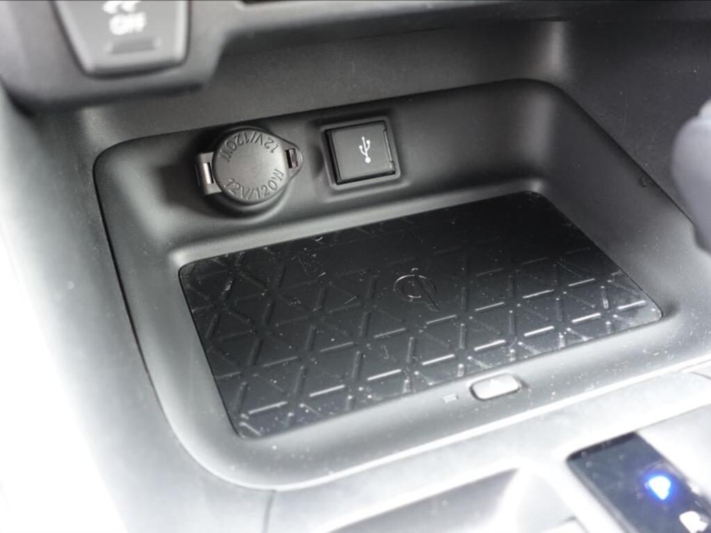 Toyota RAV4 24