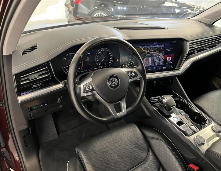 Volkswagen Touareg 6