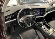 Volkswagen Touareg 6