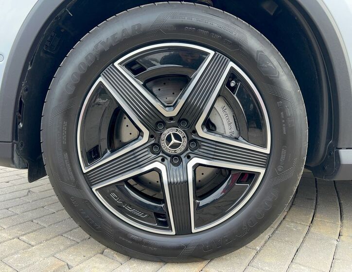 Mercedes-Benz GLC 26