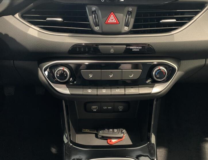 Hyundai i30 22