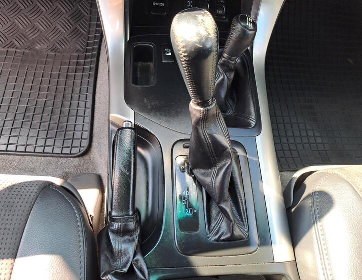 Toyota Land Cruiser 15
