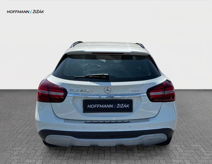 Mercedes-Benz GLA 6