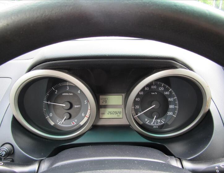 Toyota Land Cruiser 13