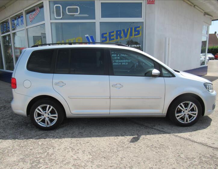 Volkswagen Touran 7