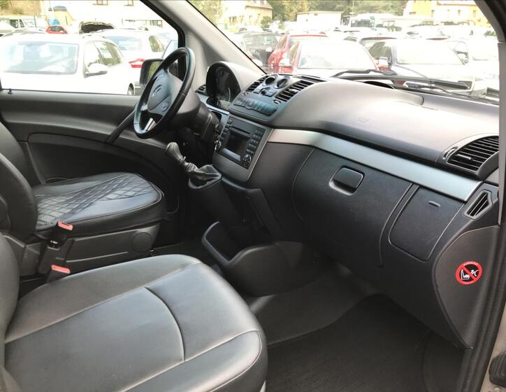 Mercedes-Benz Vito 10