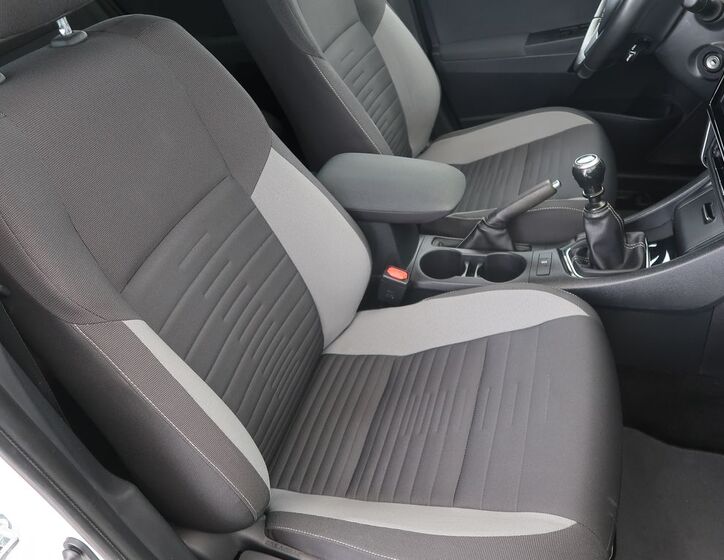Toyota Auris 13