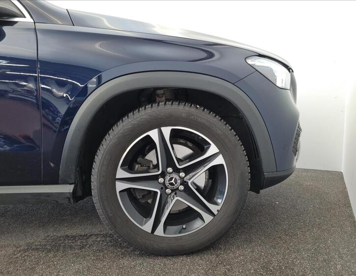 Mercedes-Benz GLE 9