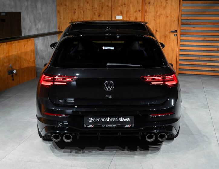 Volkswagen Golf 32