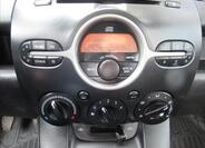 Mazda 2 15