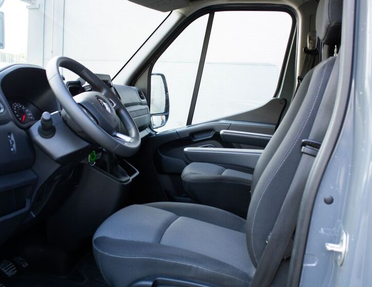 Renault Master 9