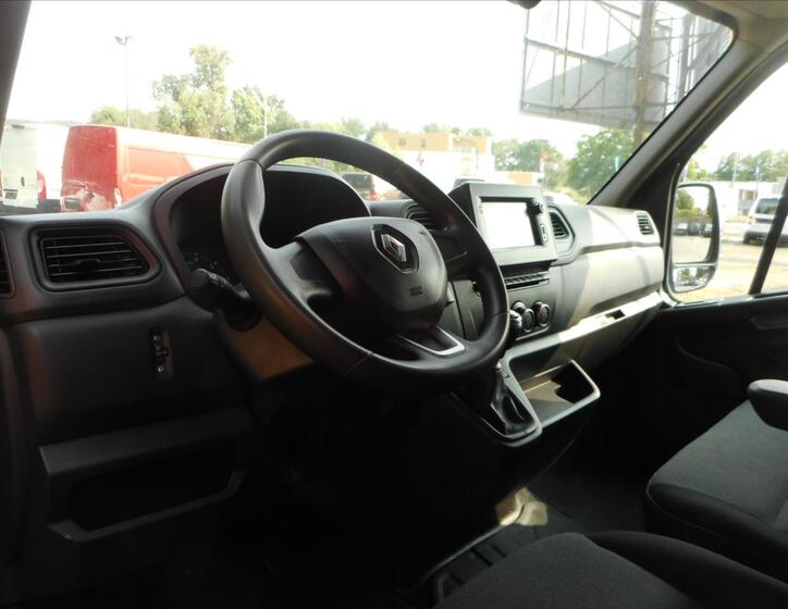 Renault Master 9