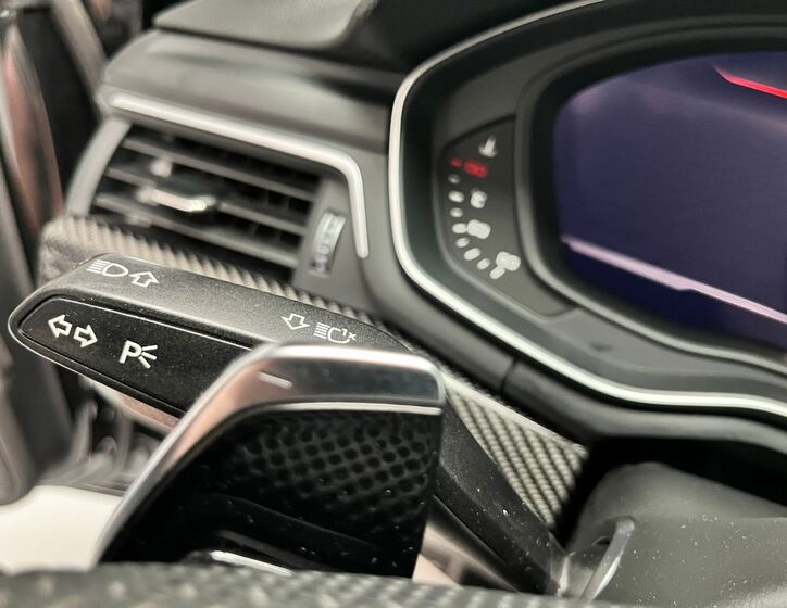 Audi RS4 9