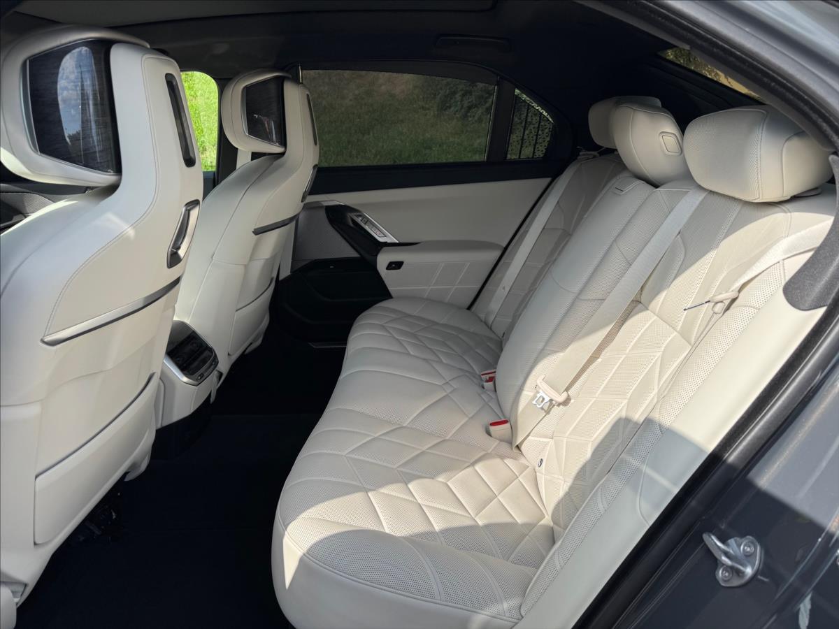 BMW Řada 7