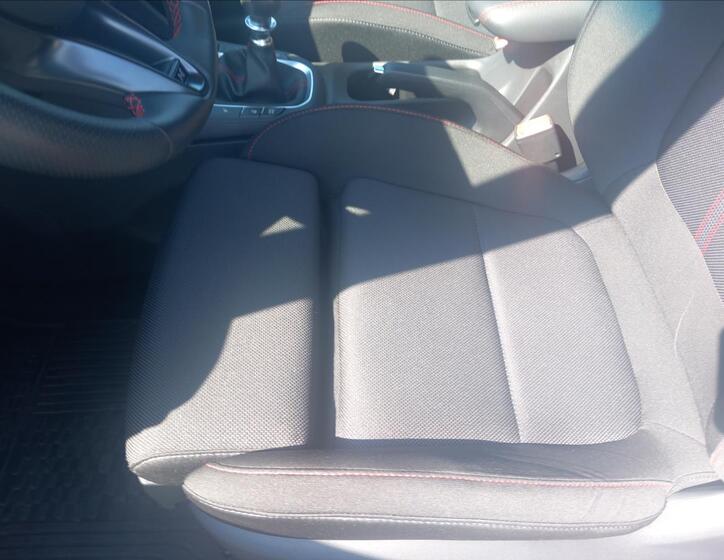 Hyundai i30 27