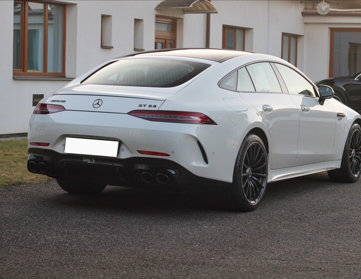 Mercedes-Benz AMG GT 4