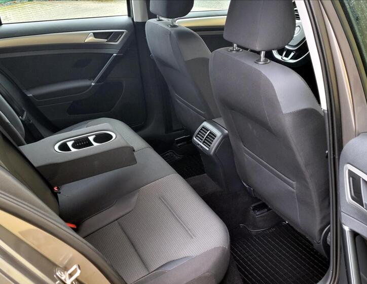 Volkswagen Golf 17