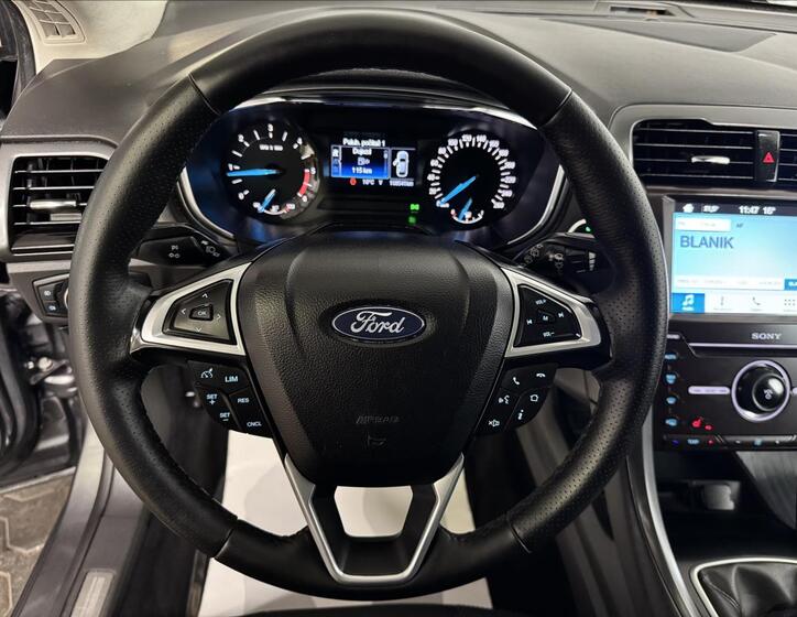 Ford Mondeo 17