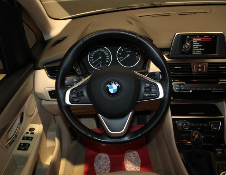BMW Řada 2 25