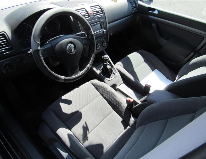 Volkswagen Golf 9