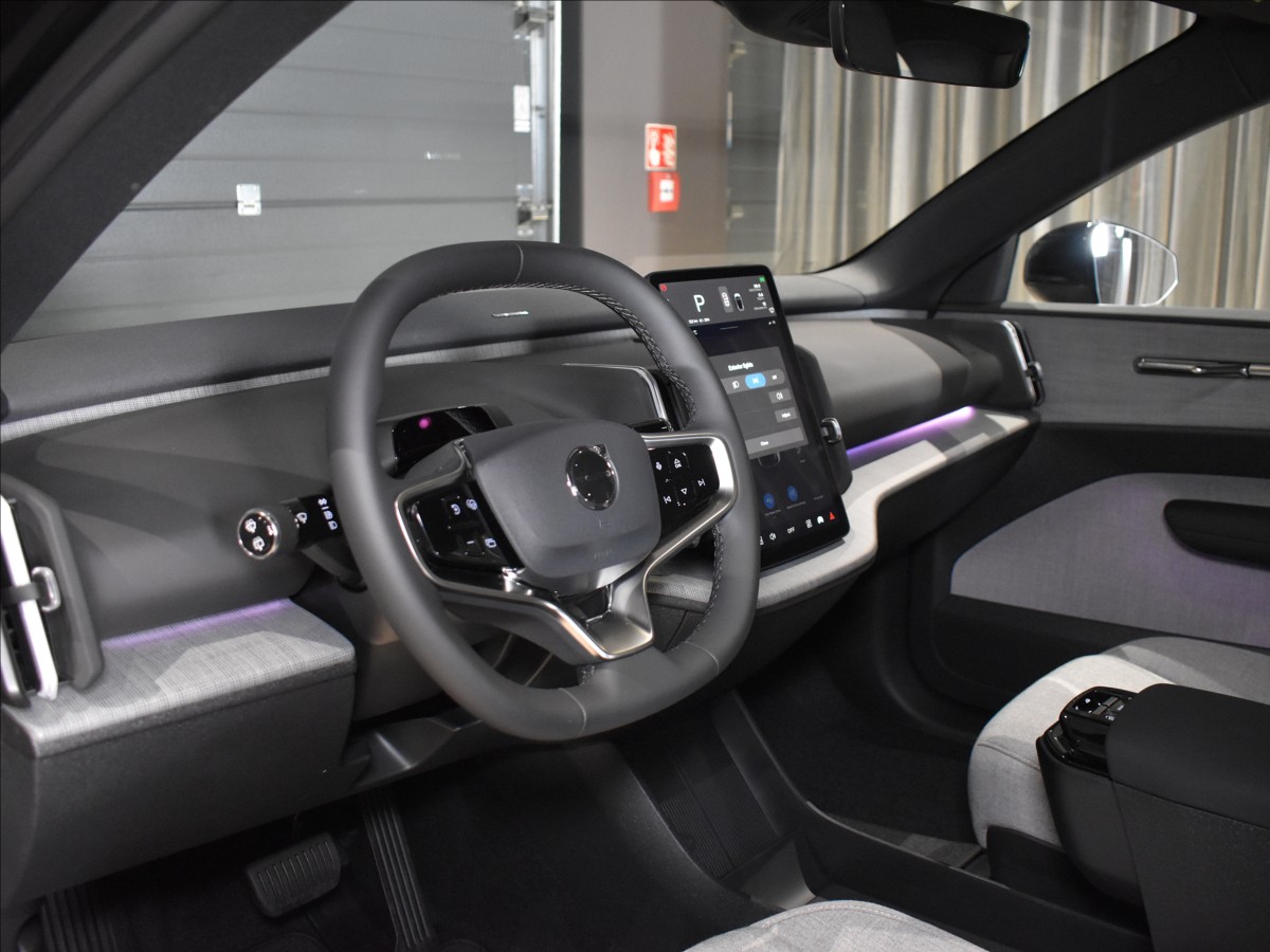 Volvo EX30