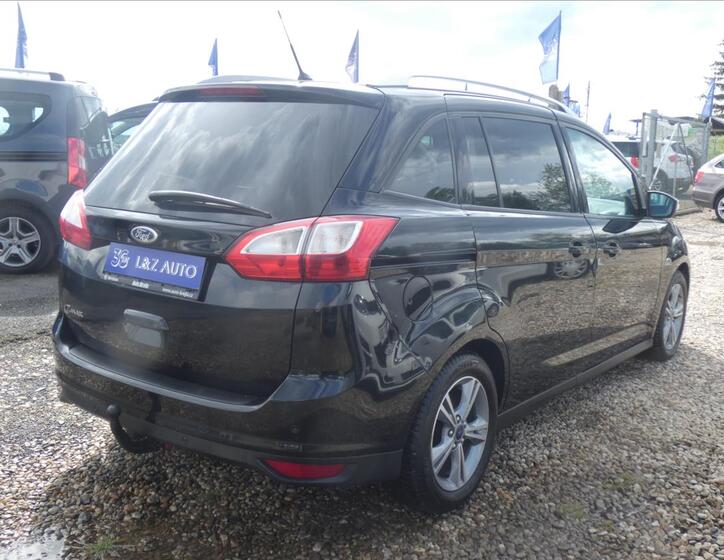 Ford Grand C-MAX 4
