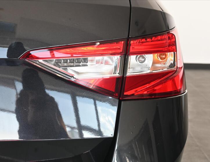 Škoda Superb 32