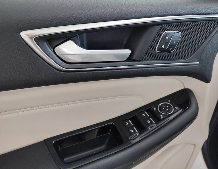 Ford Edge 6